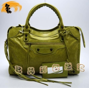 115748L Balenciagaμ  ҙC(j)܇(ch)   M(jn)Ƥr(sh)Ů \Gɫ