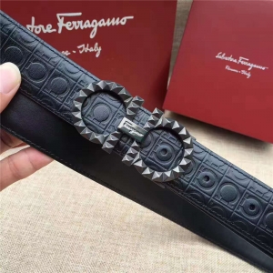 Salvatore FerragamoĽƤ ͬ عMpԭƤ ̄(w)e