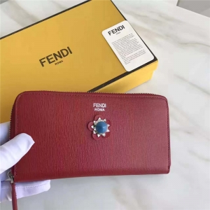 FENDI ҵ СţƤCRAYONS 2017¿ bpɫƤﻨL(zhng)X Ƽtɫ