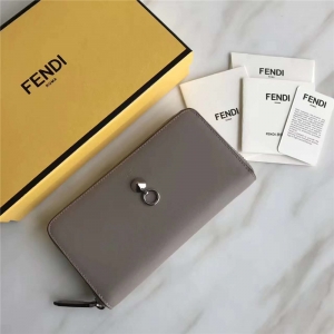 Fendi ҵ 0212 2017OӋСţƤLA ٭h 