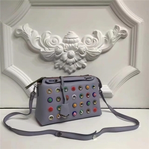 9133 FENDI ҵ ʿDСţƤ T  {ɫ
