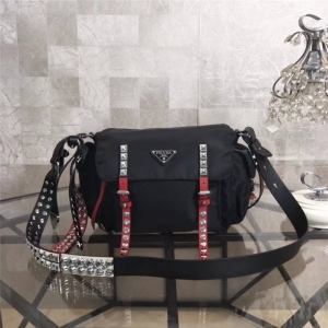 1BD118 Prada_   Tb μ t