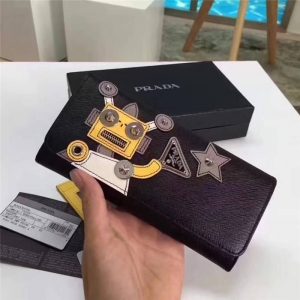 2ML1132 Prada_(d) C(j) ʮּyţƤ LXA ɫ