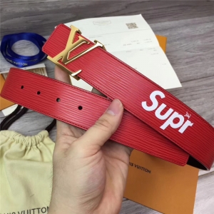 M6897 Louis vuitton · Spreme eʿ tɫ