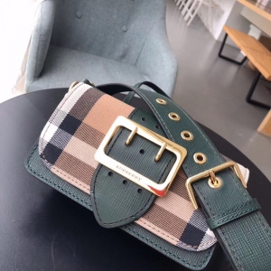 BurberryŮ ͌Ů WtӰ ͌ Burberryμ Gɫ