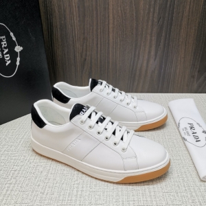 4E3544 Prada2020¿Ь PradaƤ\Ь _СЬ eЬ