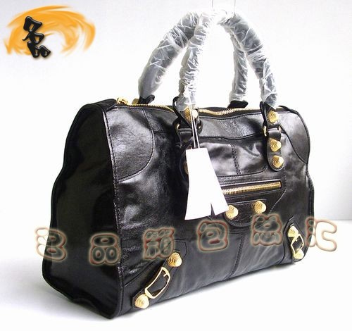 084324B A1:1Ʒ|¿ţƤŮ BALENCIAGA ҽC܇