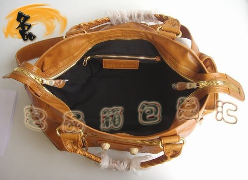 084338B ҽC܇ BALENCIAGAţƤб rŮʿ