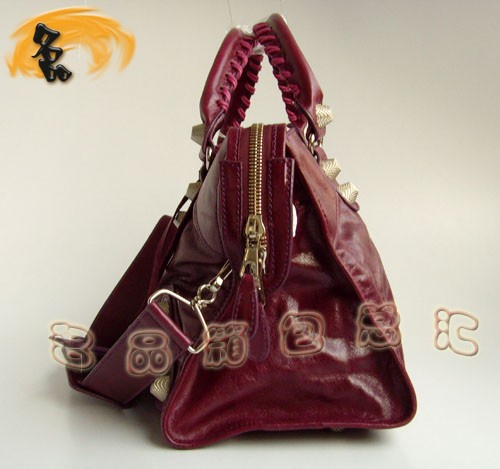 084328A ҕr BALENCIAGAC܇ ¿eŮʿб