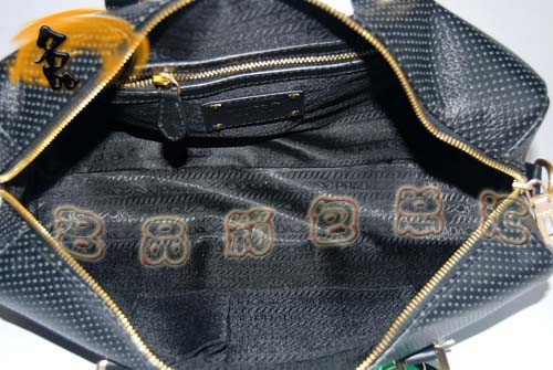5647 Pradaμ Prada¿ƴɫСţƤŮ Prada ɫ