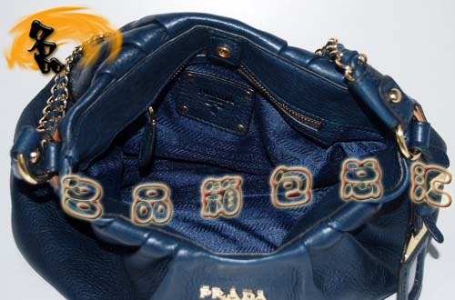 80060 ԭһһƷ|(zh) Prada¿ M(jn)ڸߙnţƤr(sh)Ů Pradaμ {(ln)ɫ