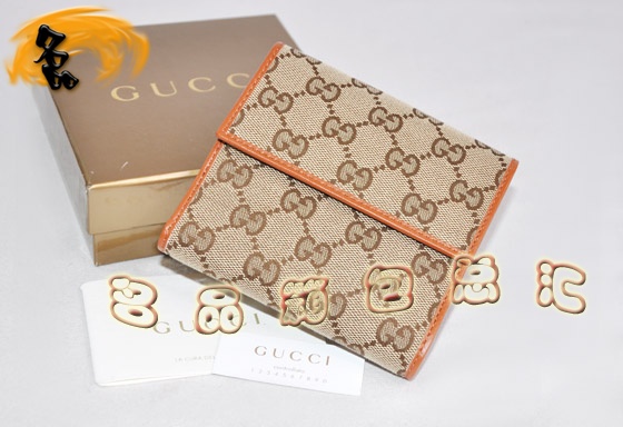 212090 Gucci¿ Guccir(sh)ŮʿX 淫X Gucci̿XA ɫ