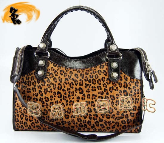 084332A BalenciagaC(j)܇ ҆μ M(jn)ţƤ(jng)r(sh)Ů ɫ