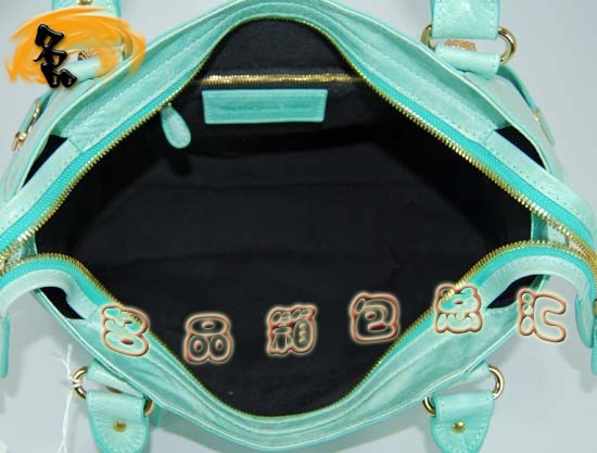 084332B  BalenciagaC܇ ҆μ MţƤrŮ  ˮ{