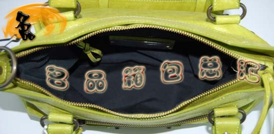103208  Balenciagaμ ҙC(j)܇ M(jn)Ƥr(sh)Ů  \Gɫ