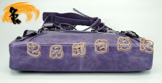 103208  ҙC(j)܇ Balenciagaμ M(jn)ƤrŮ  \ɫ