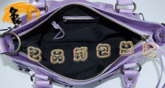 103208  ҙC(j)܇ Balenciagaμ M(jn)ƤrŮ  \ɫ