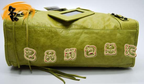 115748L Balenciagaμ  ҙC(j)܇(ch)   M(jn)Ƥr(sh)Ů \Gɫ