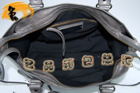 115748S  ҆μ BalenciagaC(j)܇ M(jn)Ƥr(sh)Ů  ɫ