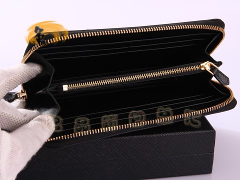 1M0506 Prada¿ʮּyţƤX PradaX _(d)L(zhng)XA PradaŮ ɫ