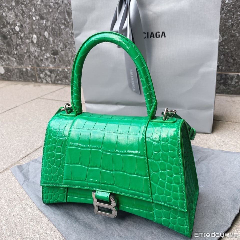 BALENCIAGA  DӛUvz